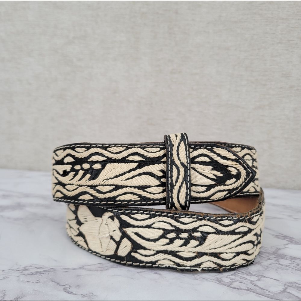 Black and Cream Embroidered Belt Mexico Western Cowboy Leather